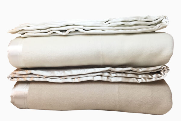 Silk blankets & bedspreads